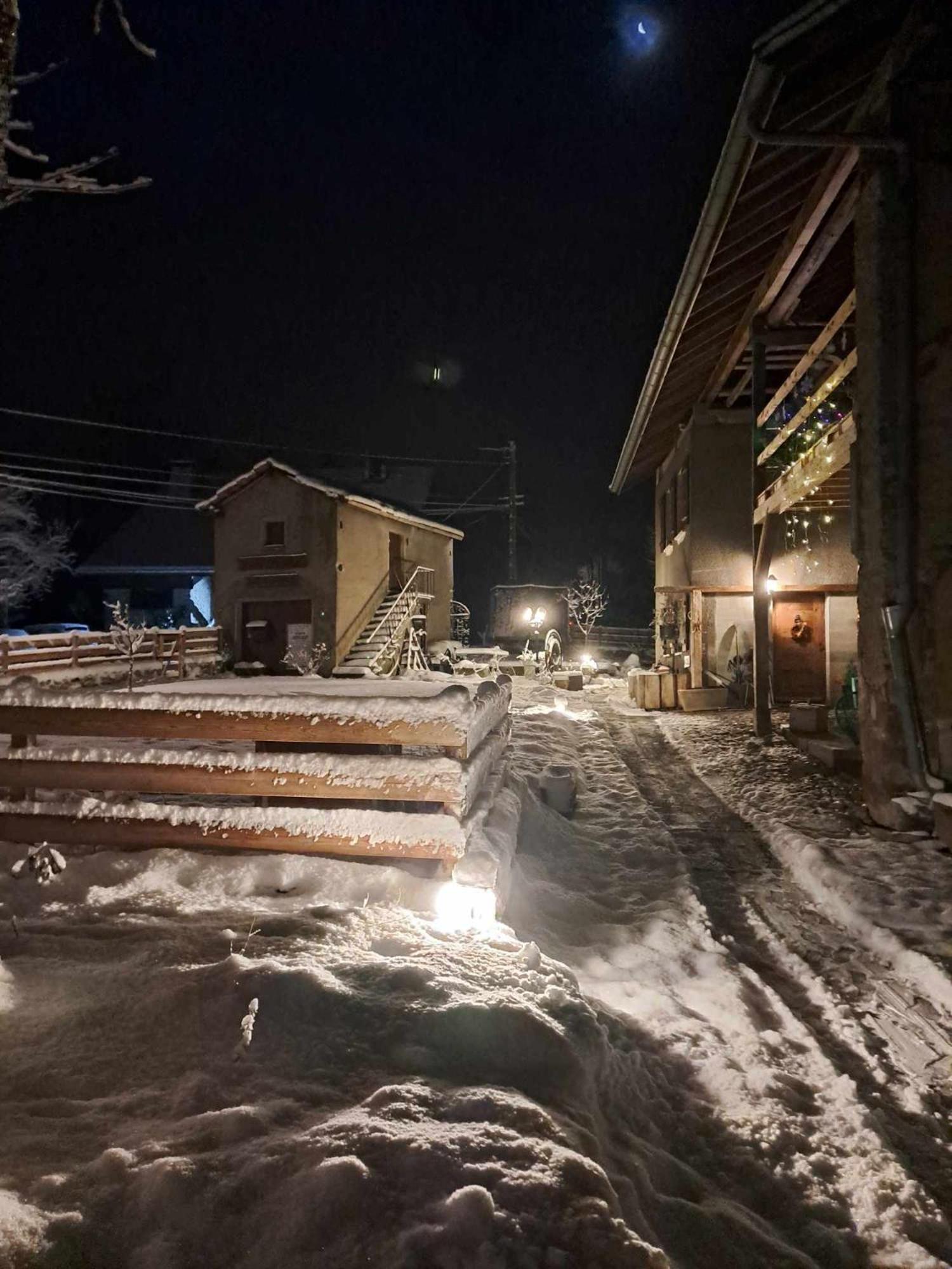Maison D'Hotes Des Bassins D'Oche Saint-Paul-en-Chablais ภายนอก รูปภาพ